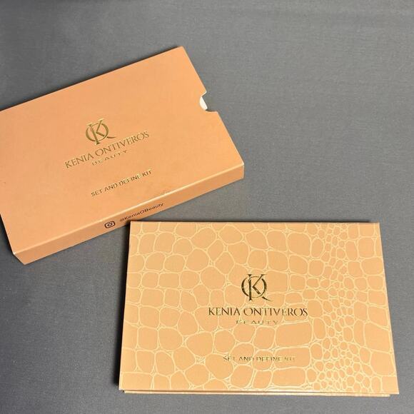 Kenia Ontiveros Beauty Set and
Define Kit Mattify set highlight contour bronze - Picture 1 of 6